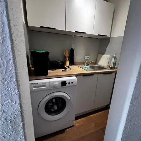 Messe Flat , 2 Beds , And Bright Appartement *