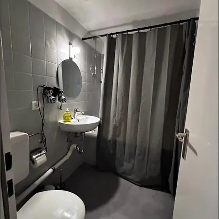 Messe Flat , 2 Beds , And Bright Apartmán